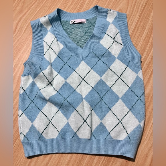 sweater vest - Picture 1 of 2